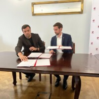 Podpisanie umowy na przebudowę ul. Staszica oraz budowę miejsc postojowych w Kozerkach