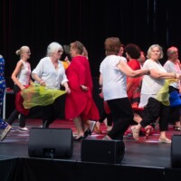 Sportowa seniorada łączy pokolenia