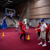 Sportowa seniorada łączy pokolenia