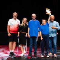 Sportowa seniorada łączy pokolenia